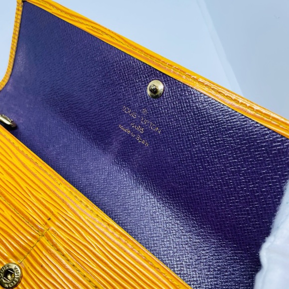 Louis Vuitton Long Epi wallet - Picture 4 of 10
